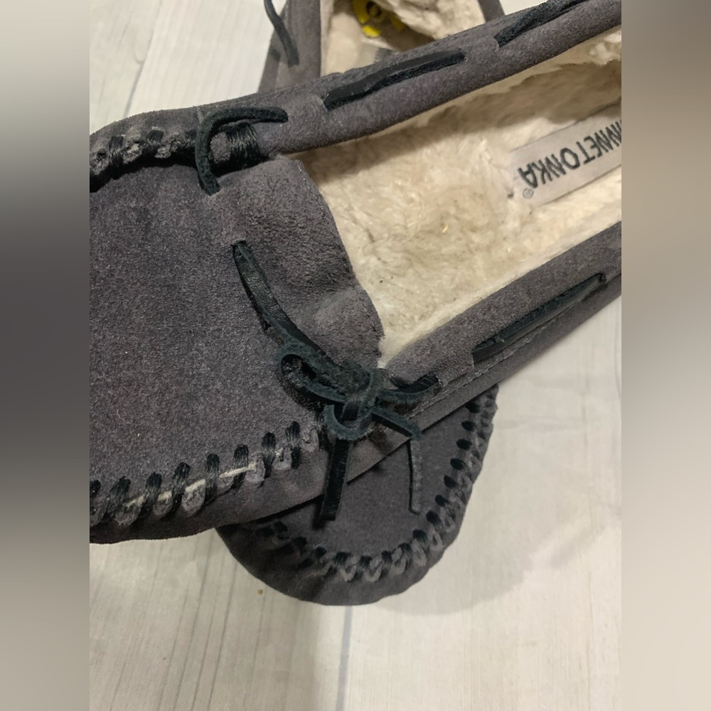 MINNETONKA TRAPPER MOCCASIN SLIPPER - Picture 2 of 5
